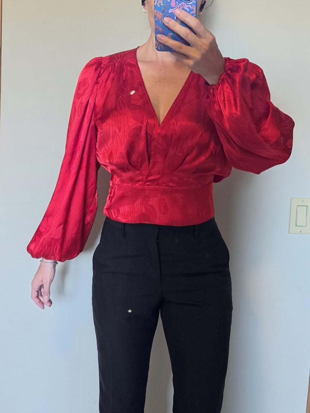 NWOT Rony Kobo Croppes Red Satin V-Neck Blouse with Puff Sleeves - Picture 2 of 15
